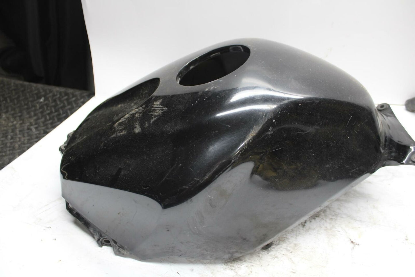 03-04 HONDA CBR600RR GAS TANK FUEL CELL COVER FAIRING COWL BB253