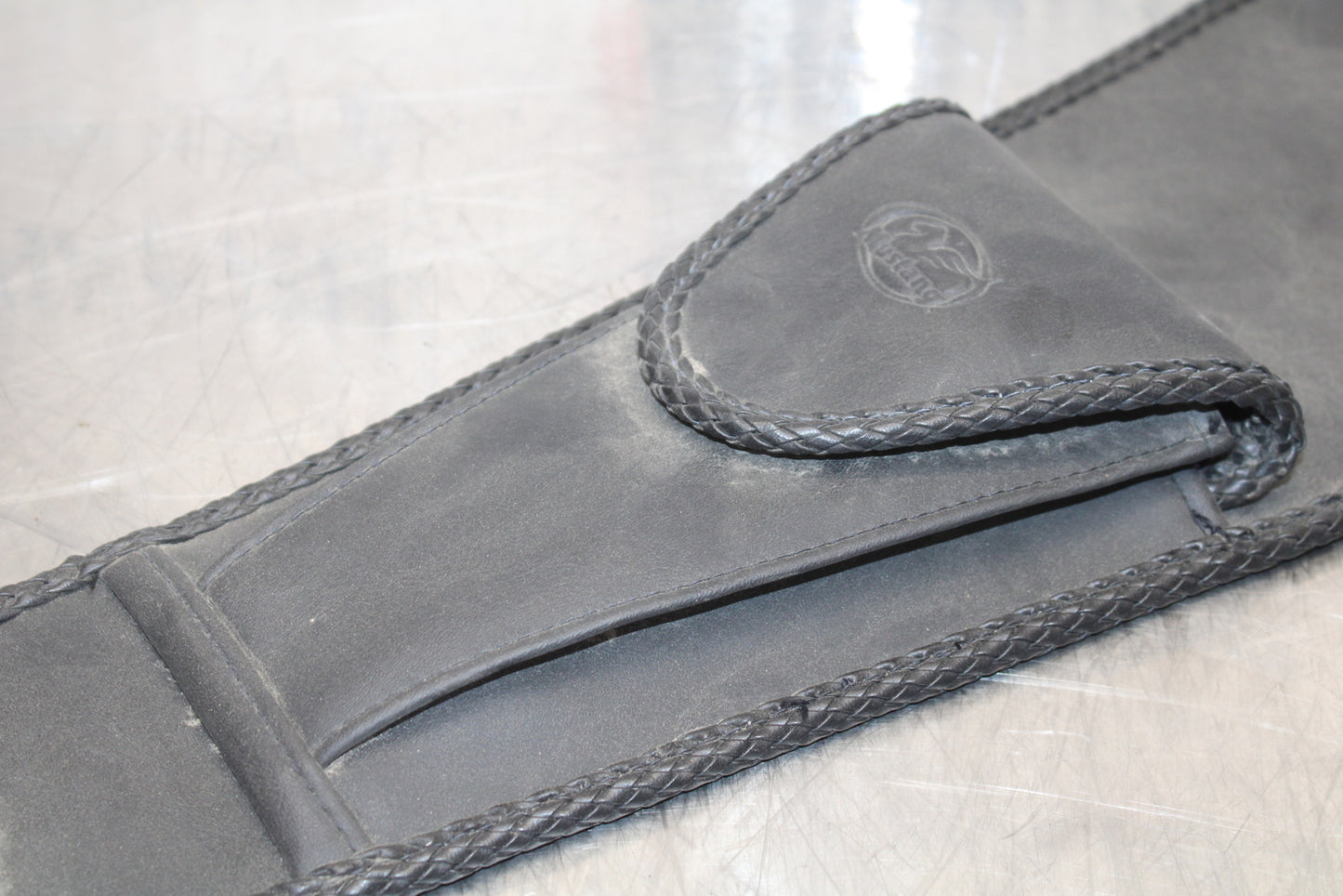 09 YAMAHA ROYAL STAR XVZ1300TF VENTURE GAS TANK FUEL CELL BELT BB151