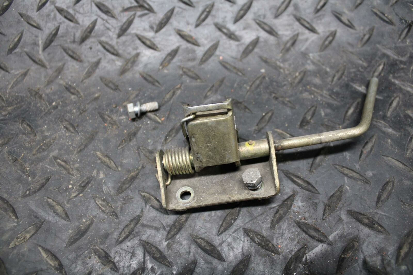 77 HONDA CT 70 TRAIL   SEAT PAD LATCH BB234