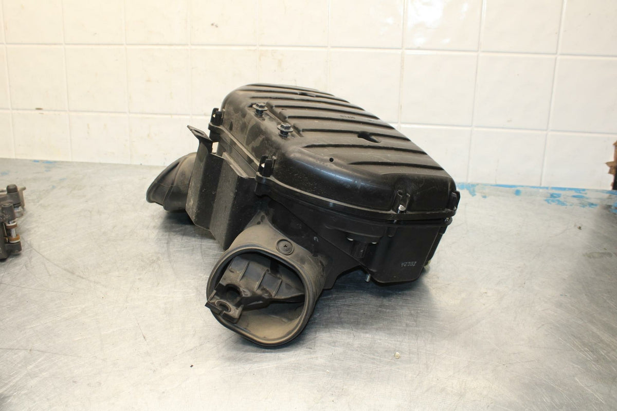 11-17 SUZUKI GSXR600 AIRBOX AIR INTAKE FILTER BOX BB417 #B