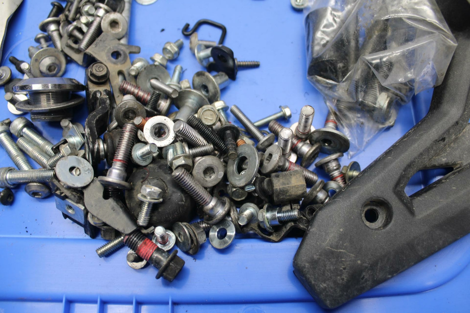 17-20 KAWASAKI NINJA 650 EX650  ENGINE MOUNTING BOLTS HARDWARE LEFTOVER BB277