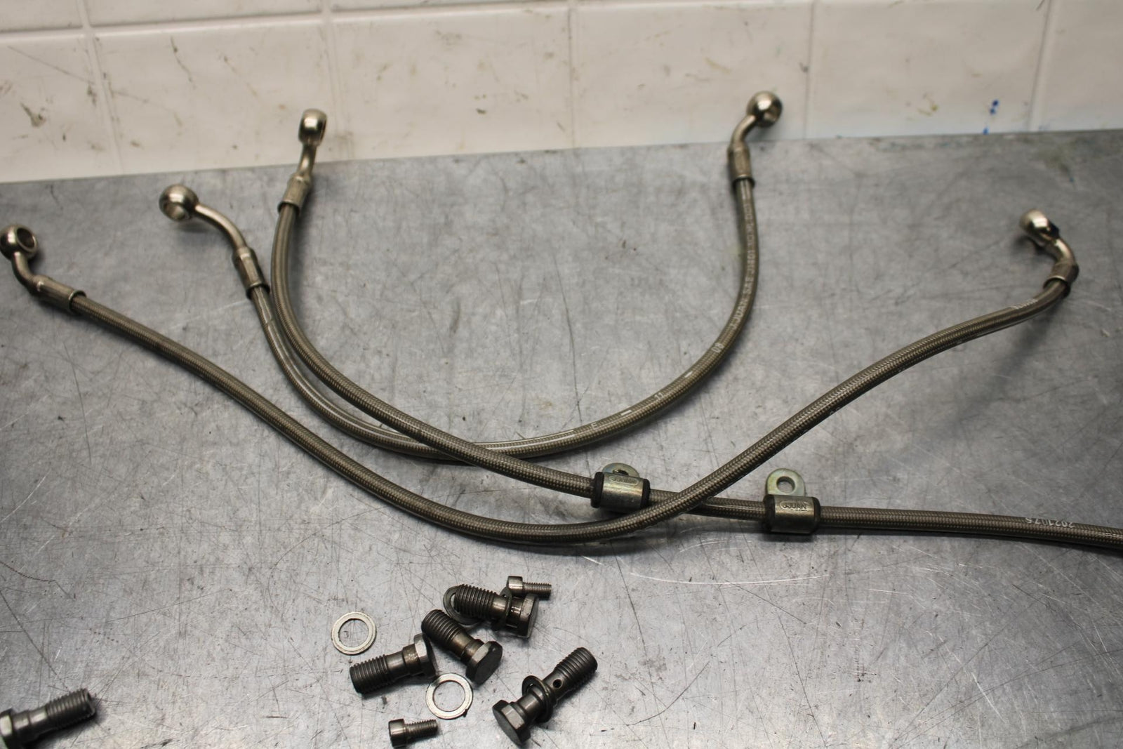2009 Triumph Daytona 675 FRONT BRAKE CALIPER HOSES LINES BB584