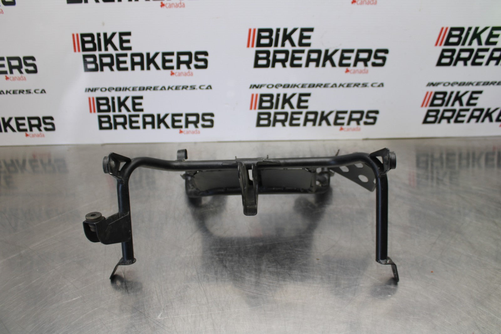 08-18 KAWASAKI KLR650 UPPER FAIRING MIRROR GAUGES STAY BRACKET BB183