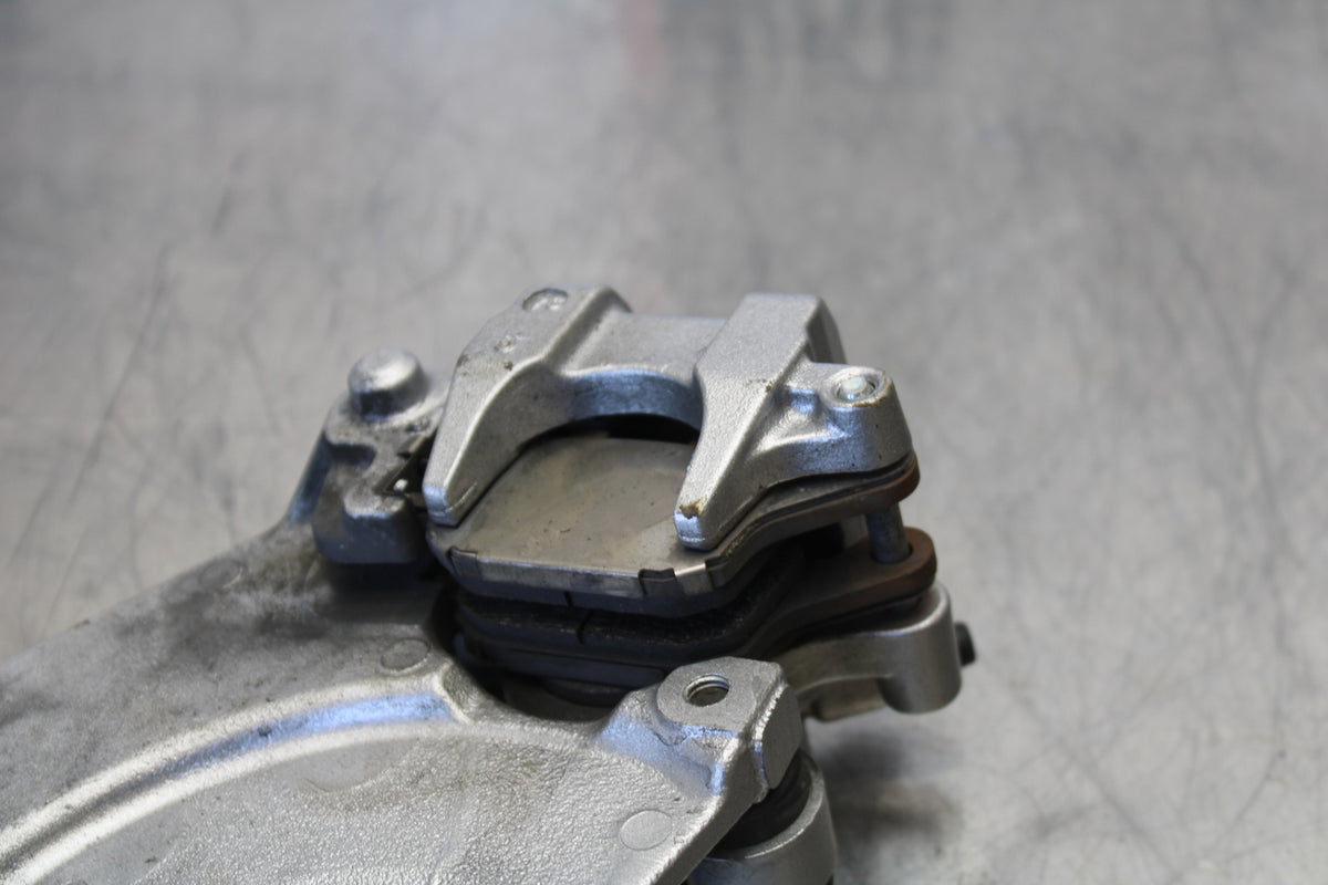 07 KAWASAKI Z1000 REAR BACK BRAKE CALIPER W MOUNT BRACKET BB148