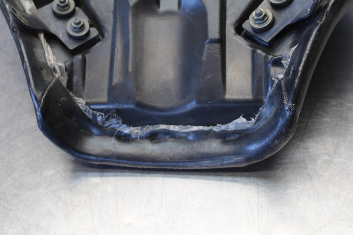 2006 Suzuki Boulevard C90 FRONT DRIVERS SEAT BB849