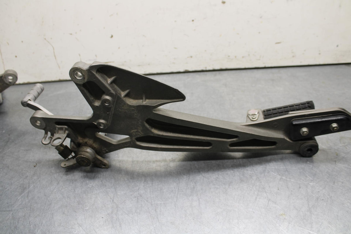 2008 Honda CBF1000 FRONT FOOT RESTS PEGS STEPS SET PAIR BB641