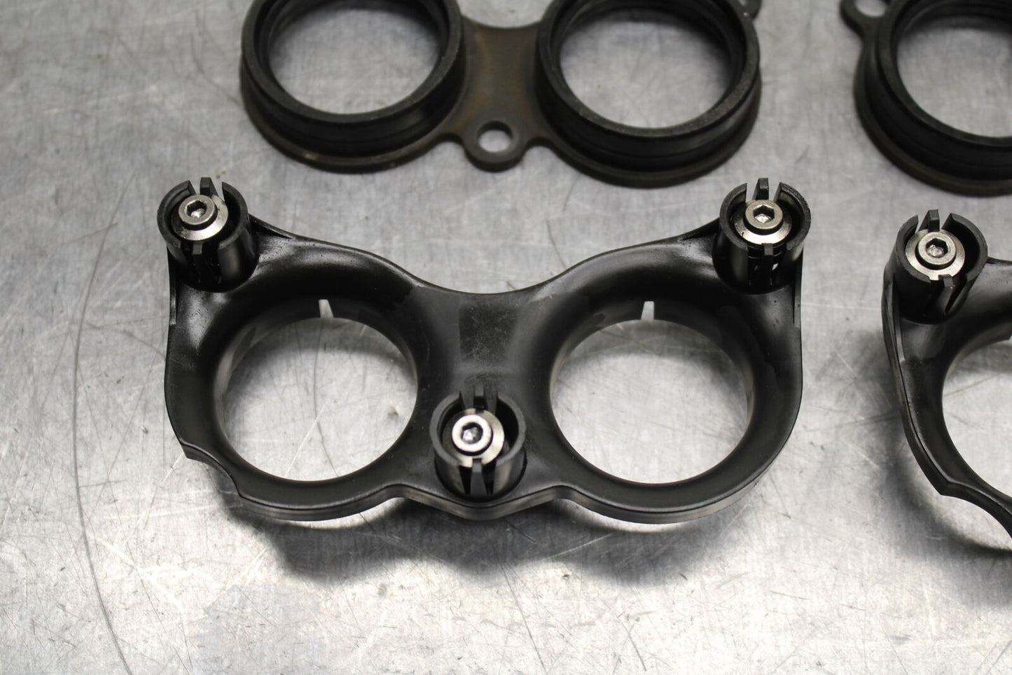06-07 YAMAHA YZF R6 AIRBOX INTAKE VELOCITY STACKS BB742