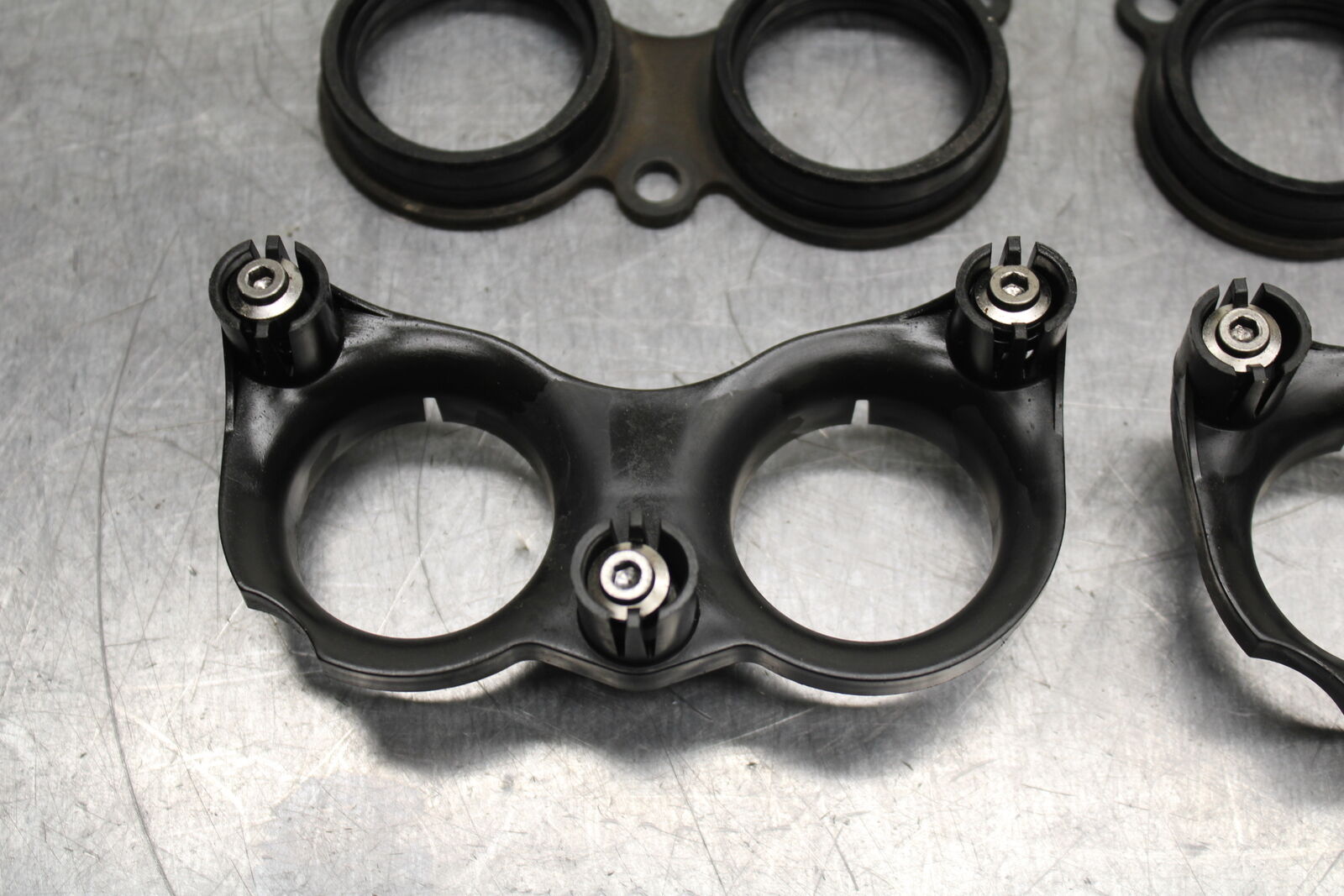 06-07 YAMAHA YZF R6 AIRBOX INTAKE VELOCITY STACKS BB742