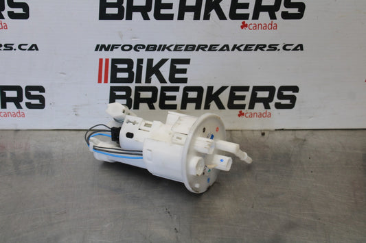 20 TRIUMPH STREET TRIPLE 765 FUEL PUMP GAS PETROL SENDER UNIT BB864