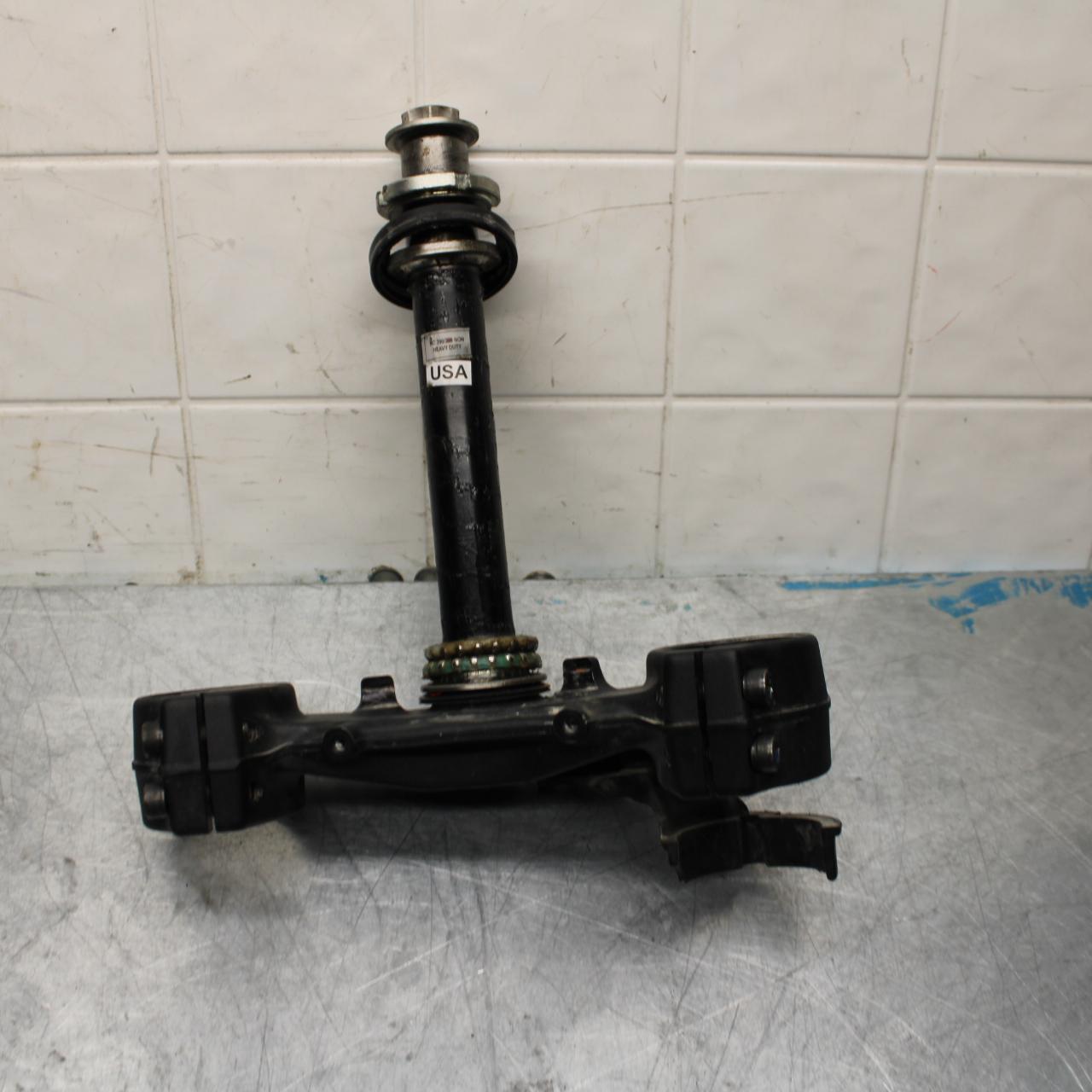 18 KTM RC 390 FRONT FORKS CLAMP LOWER TRIPLE TREE STEM BB442
