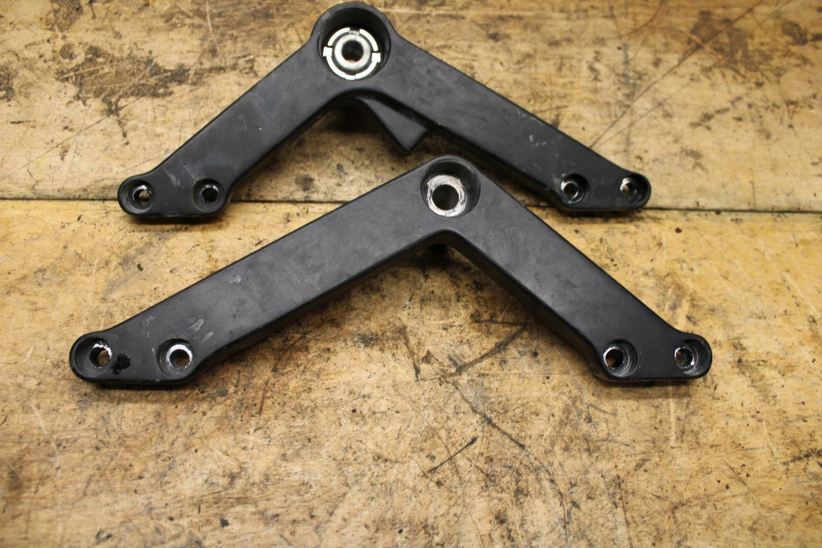 07-11 SUZUKI VSTROM 650 ENGINE MOUNT MOTOR BRACKET BB340