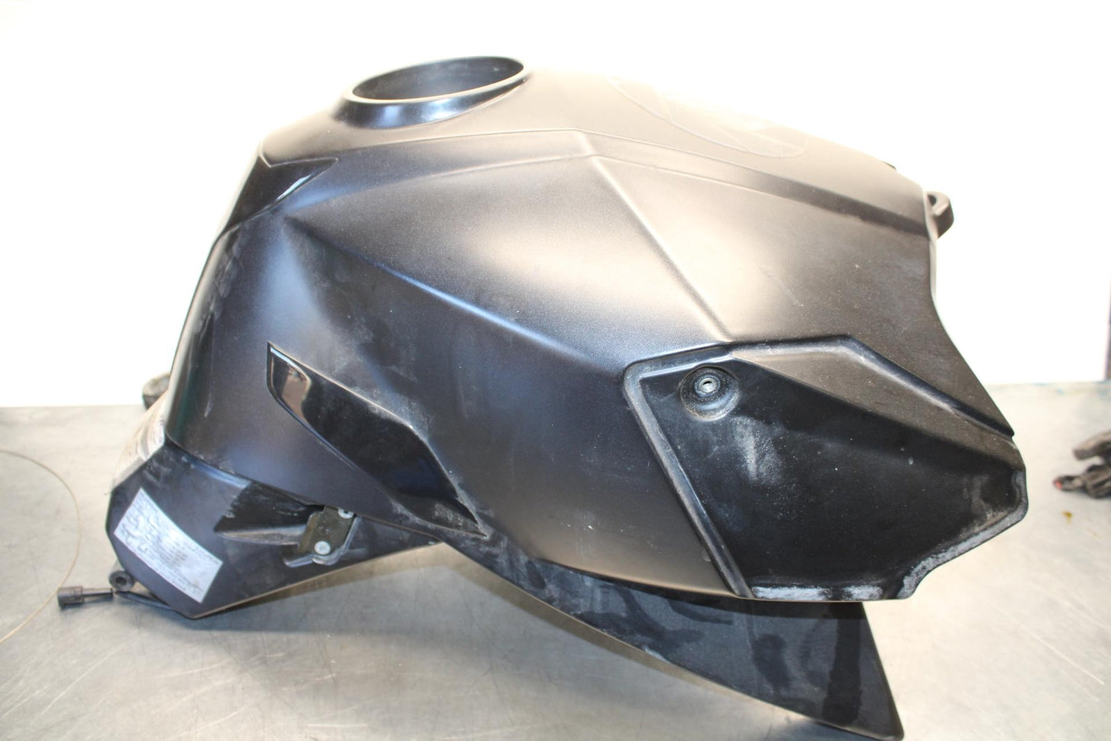 07-11 KTM  990 SUPER DUKE GAS TANK FUEL CELL PETROL RESERVOIR BB578