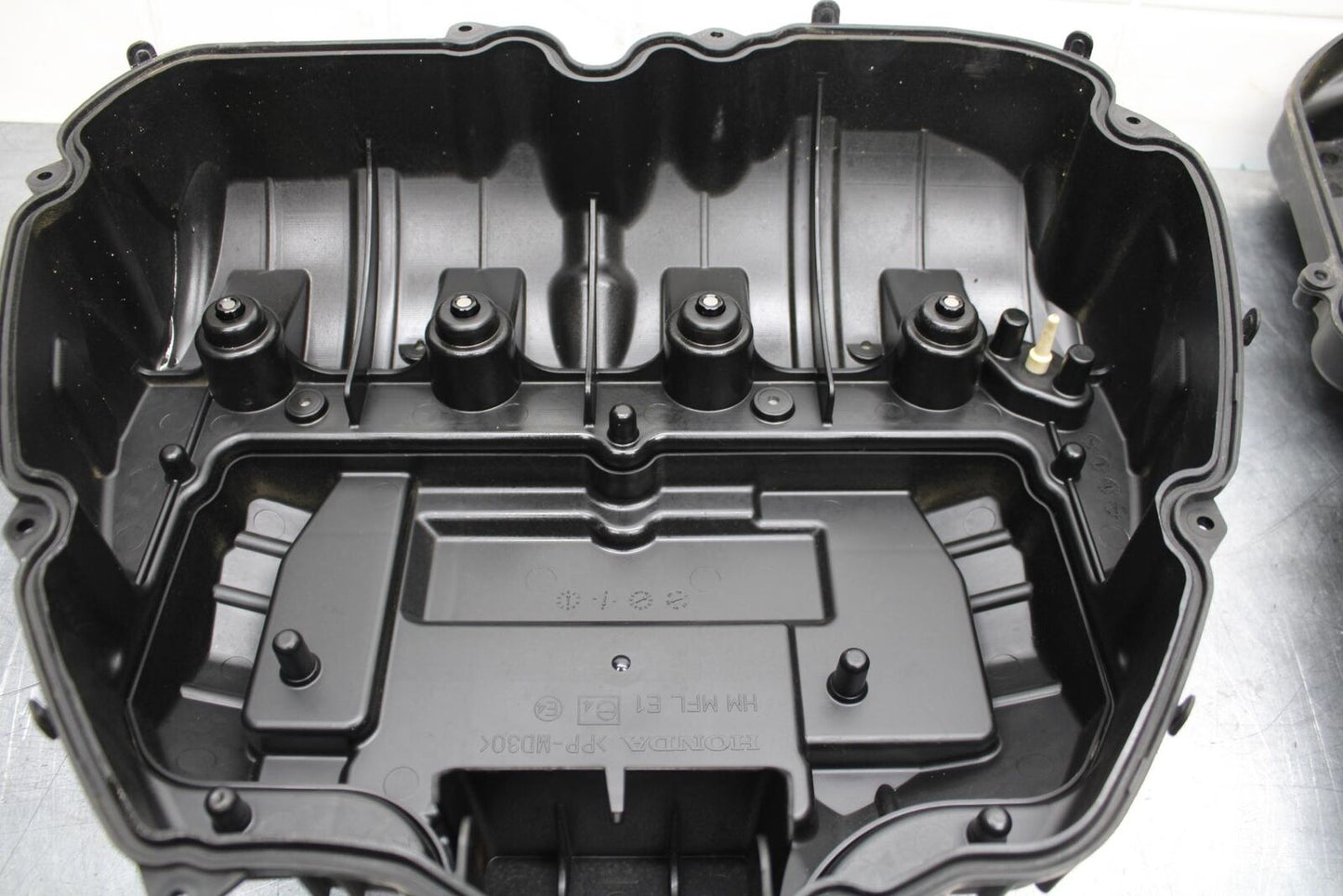2008 Honda CBR1000RR AIRBOX AIR INTAKE FILTER 17220-MFL-000 17230-MFL-010 BB579