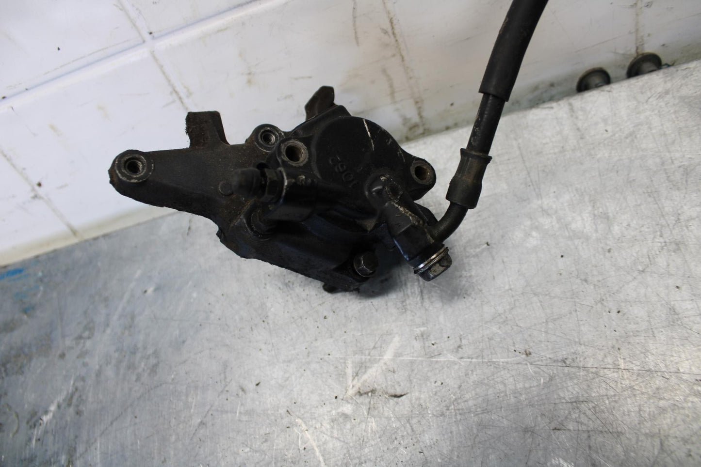 96-03 KAWASAKI NINJA ZX7R CLUTCH SLAVE PISTON CYLINDER BB438