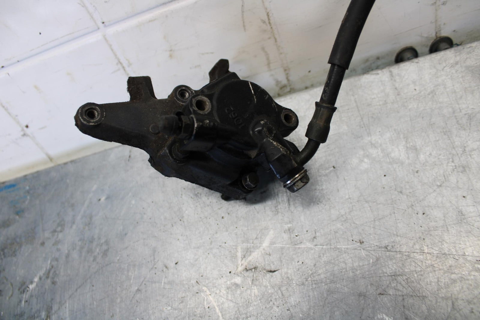 96-03 KAWASAKI NINJA ZX7R CLUTCH SLAVE PISTON CYLINDER BB438