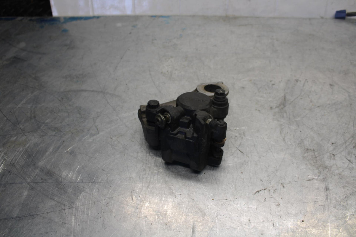 07-08 YAMAHA YZF R1 REAR BACK BRAKE CALIPER W MOUNT BRACKET BB425