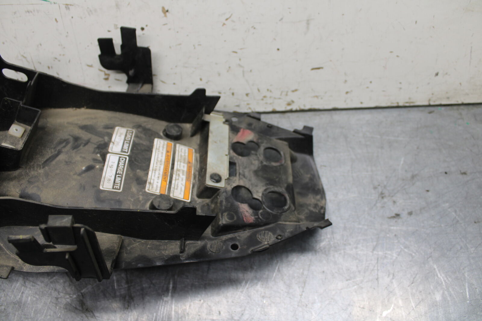 09-15 YAMAHA FZ6R REAR UNDERTAIL BATTERY TRAY PLASTIC 20S-21611-00-00  BB719