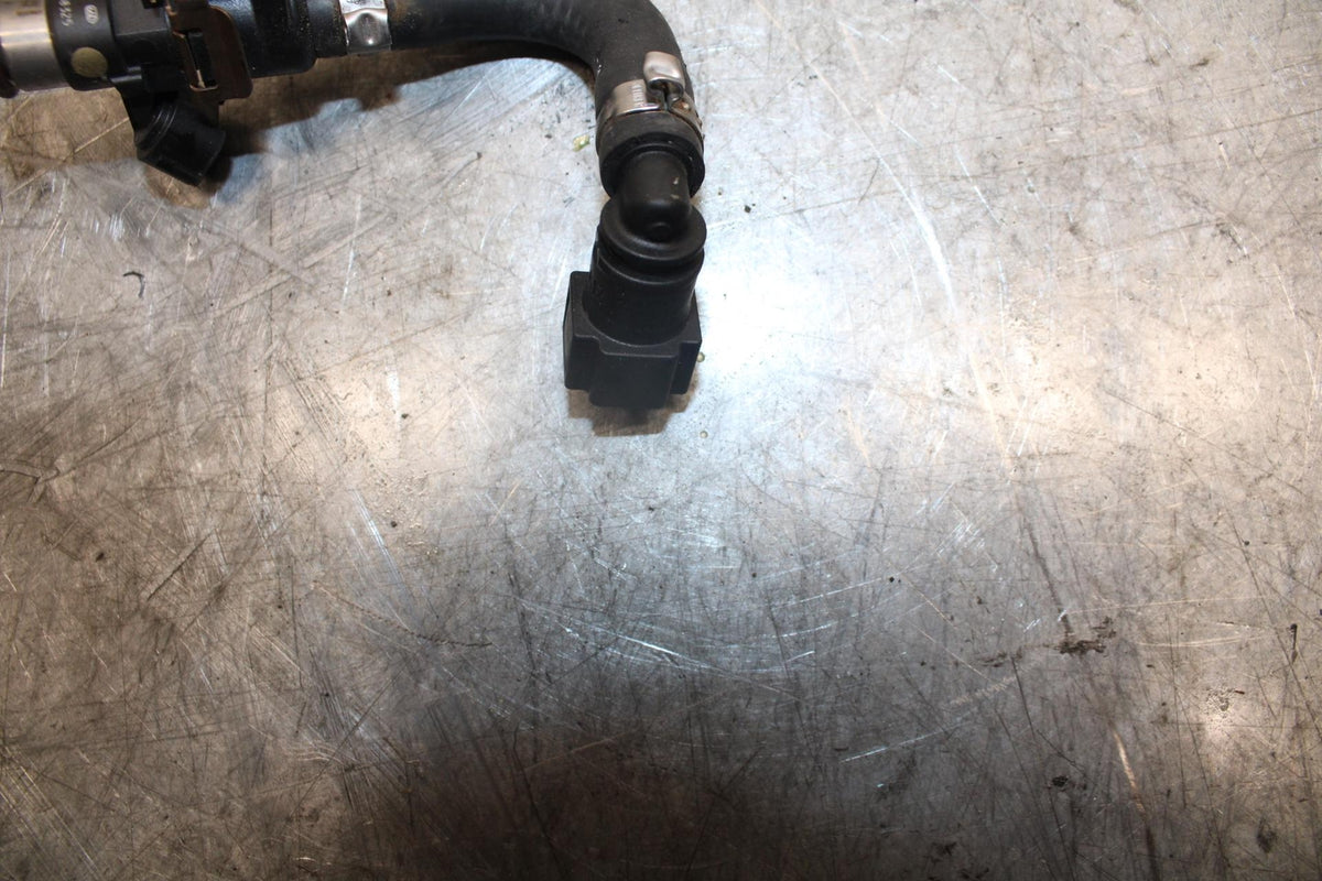 22-23 HUSQVARNA VITPILEN 401 FUEL INJECTOR BB541