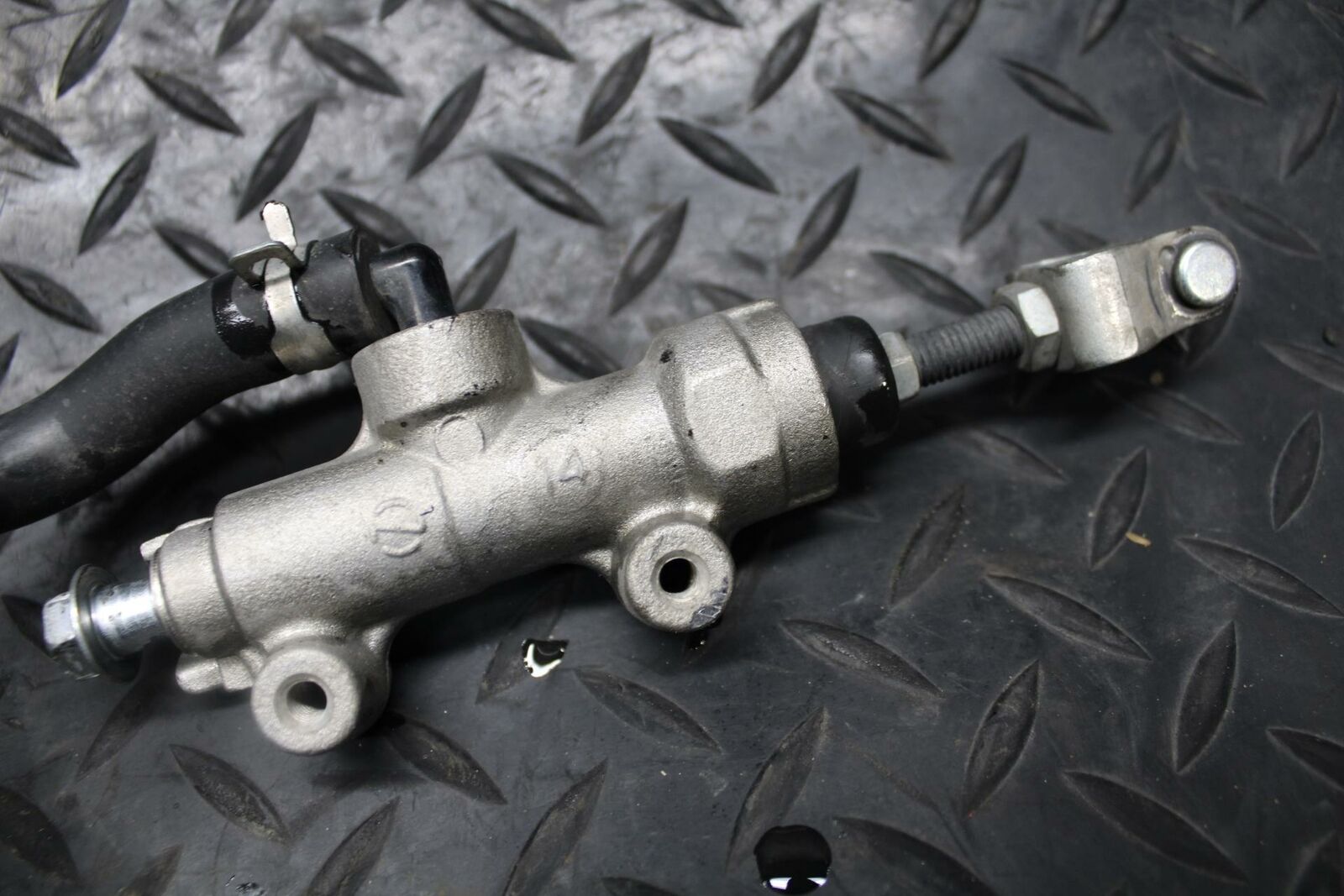 08-09 SUZUKI GSXR750 REAR BACK BRAKE MASTER CYLINDER W RESERVOIR BB208