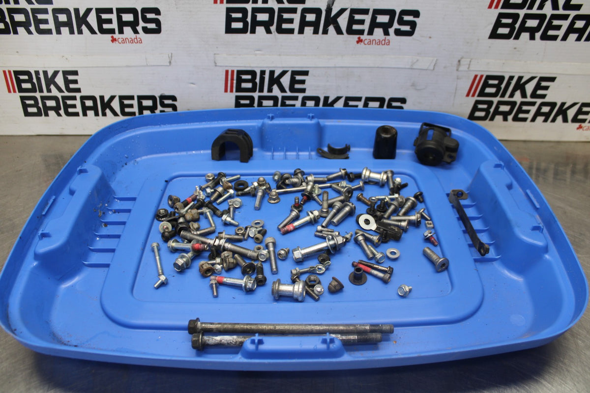 23 KAWASAKI Z900RS MOUNTING BOLTS HARDWARE SCREWS BB935