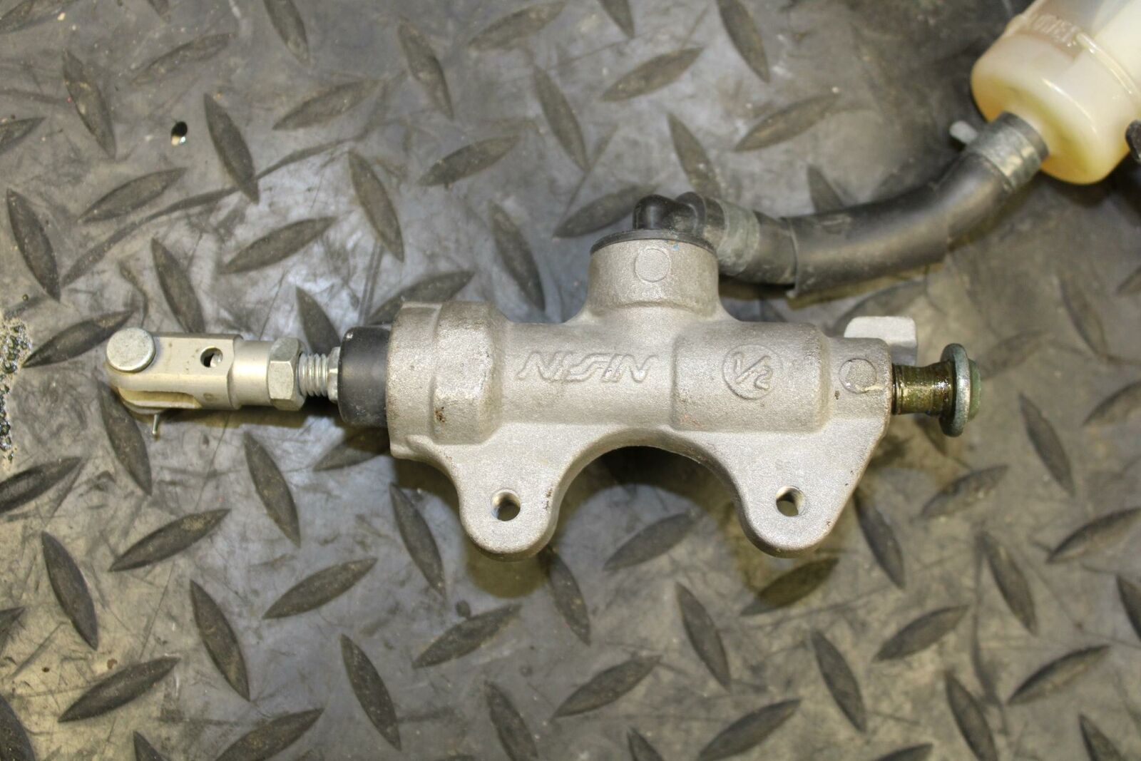 08-16 YAMAHA YZF R6 R6R 2C0 REAR BACK BRAKE MASTER CYLINDER W RESERVOIR BB178