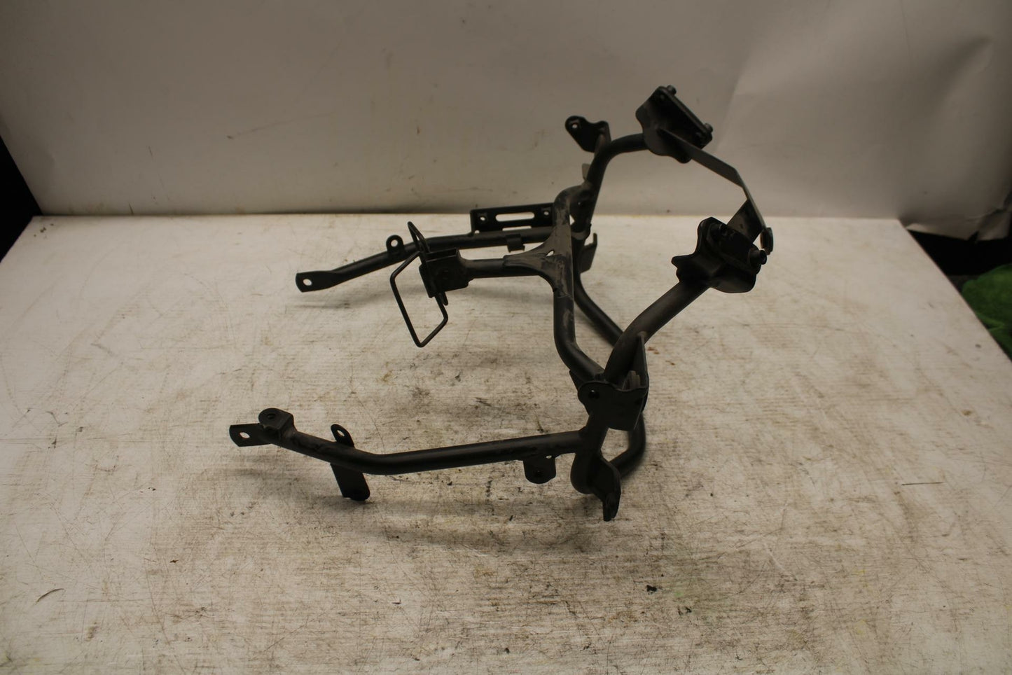 12-13 KAWASAKI EX300 NINJA UPPER FAIRING MIRROR GAUGES STAY BRACKET BB373