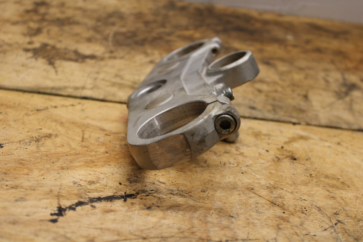 91-93 YAMAHA FZR1000 FORKS UPPER TRIPLE TREE CLAMP BB339