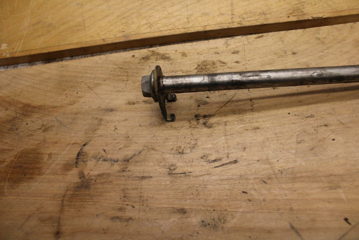 13-15 HONDA CBR500R REAR AXLE BACK WHEEL RIM PIVOT BOLT AXEL 42301-MGZ-J00 BB315