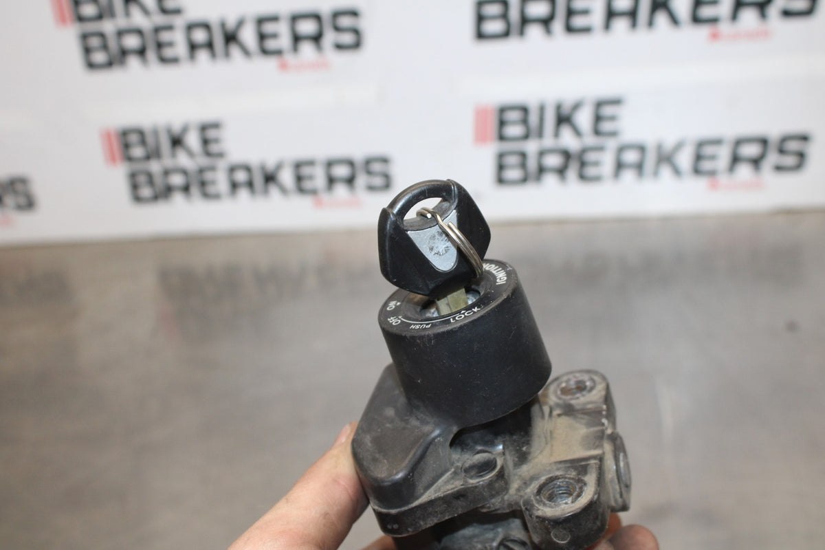 05 YAMAHA YZF R6 IGNITION LOCK KEY SET W/ GAS CAP AND SEAT LOCK BB894