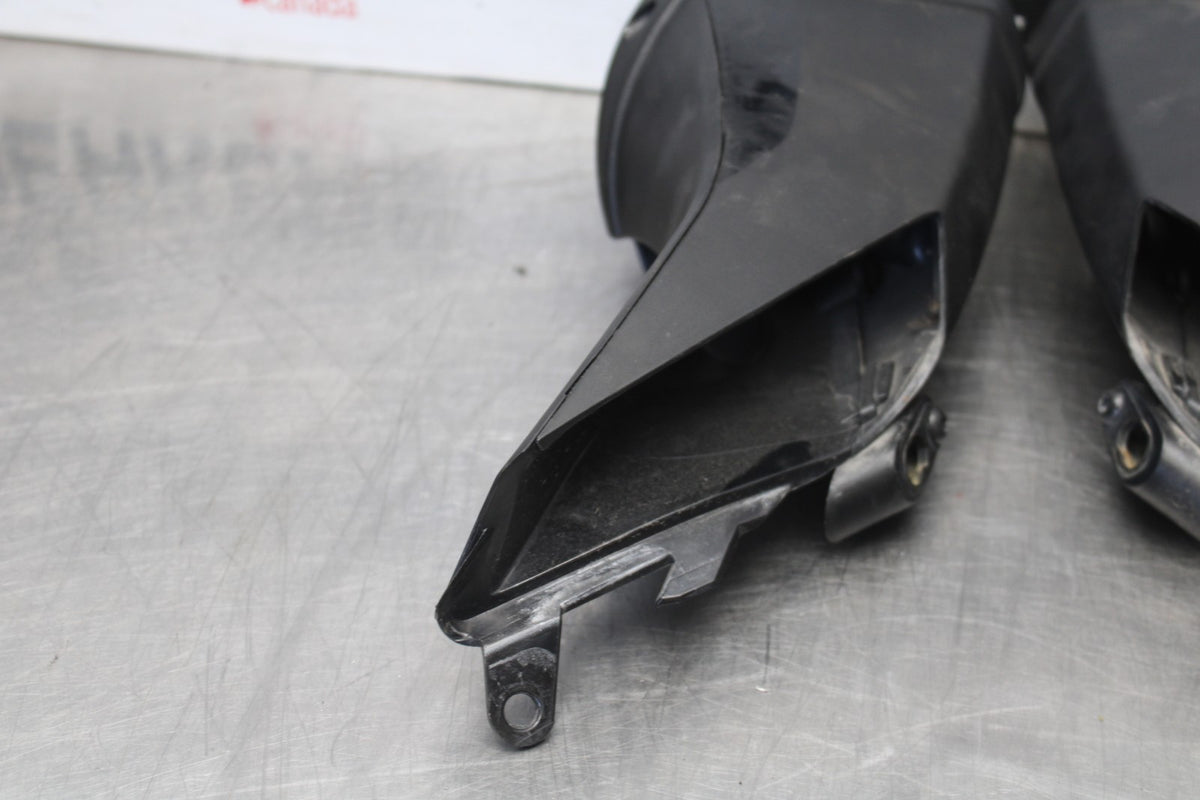 16 APRILIA TUONO V4 1100 RIGHT LEFT AIR INTAKE DUCTS BB905