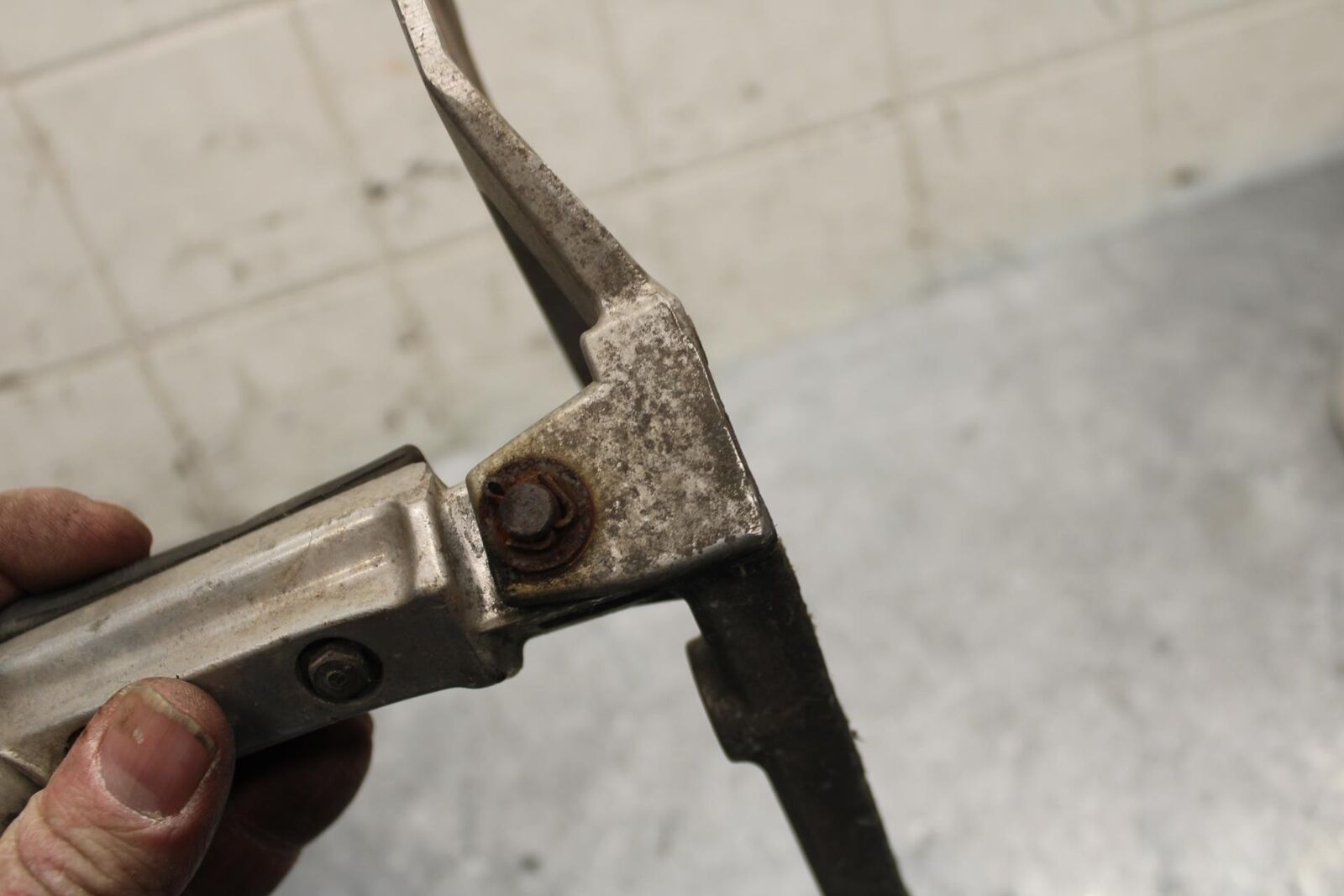 1992 Honda CBR600F2 LEFT REARSET REAR SET DRIVER FOOT PEG REST STOP BB40