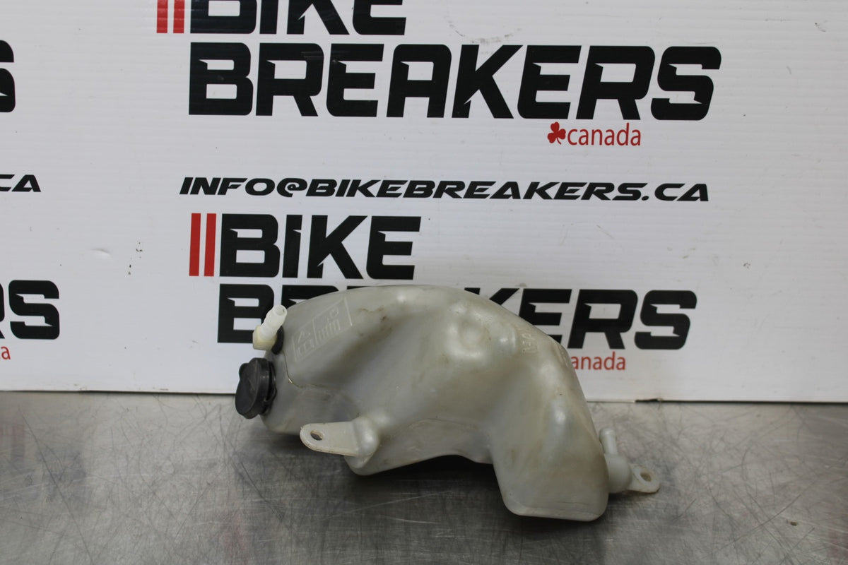 05 TRIUMPH ROCKET III COOLANT WATER TANK RESERVOIR BOTTLE BB186
