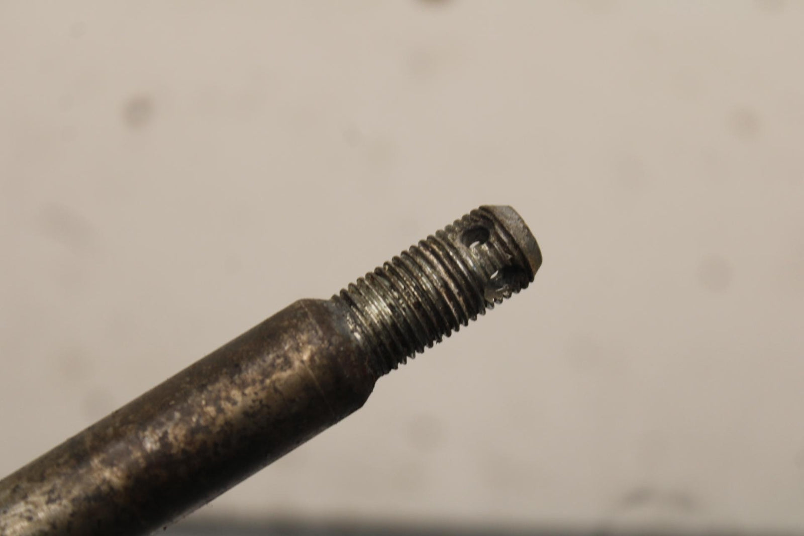 80-81 SUZUKI GS1000GL FRONT WHEEL RIM AXLE PIVOT BOLT BB103