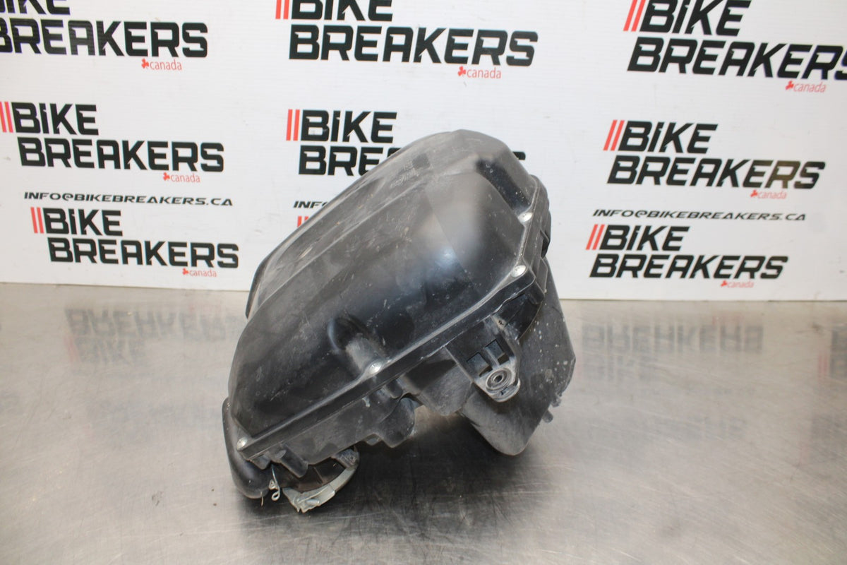 18 YAMAHA SUPER TENERE AIRBOX AIR INTAKE FILTER BOX BB832