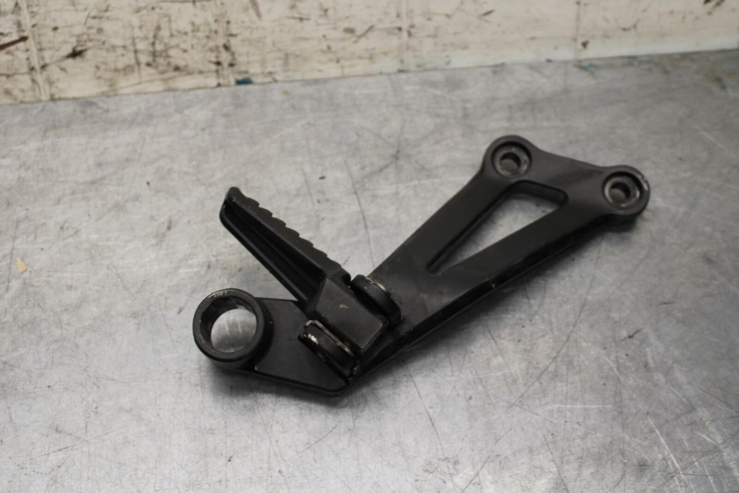 2000 Kawasaki Ninja ZX12R ZX1200A LEFT REAR BACK PASSENGER PEG 35063-1064