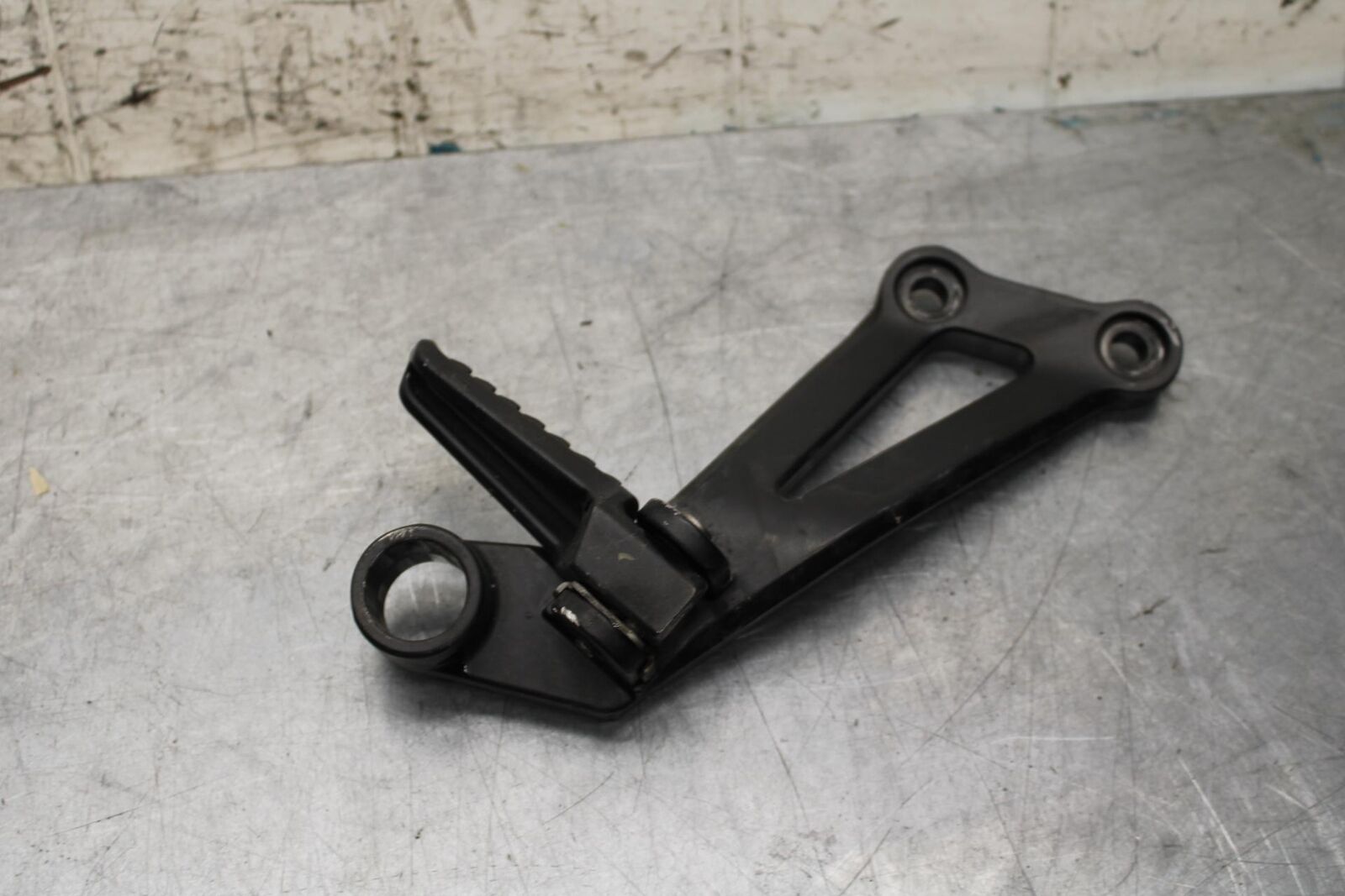 2000 Kawasaki Ninja ZX12R ZX1200A LEFT REAR BACK PASSENGER PEG 35063-1064