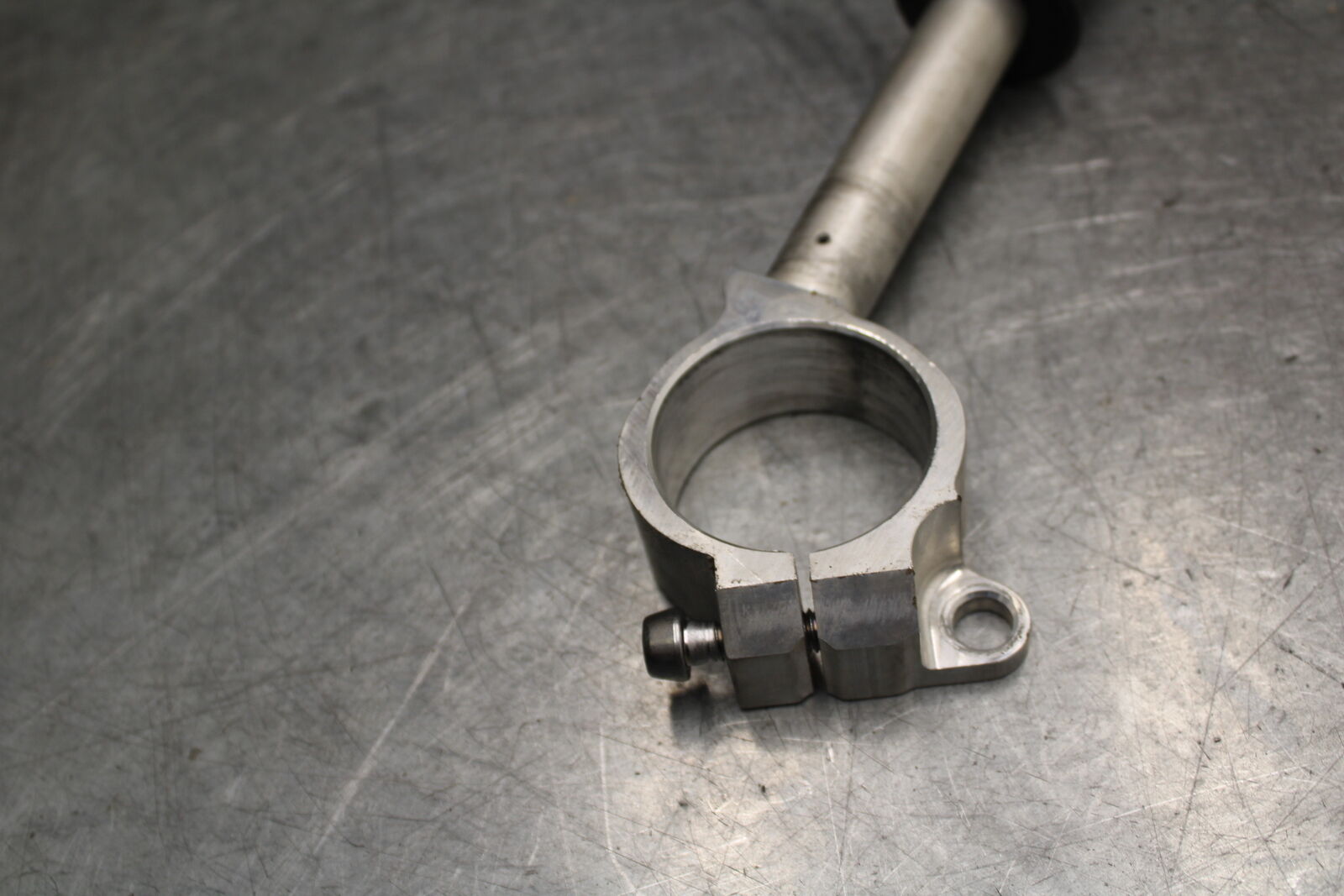 16 KAWASAKI NINJA ZX10R LEFT CLIP ON HANDLEBAR 46003-0657 BB650