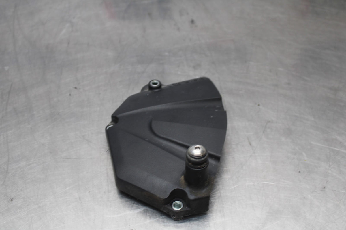 17 YAMAHA YZF R6 ENGINE SPROCKET COVER BB922