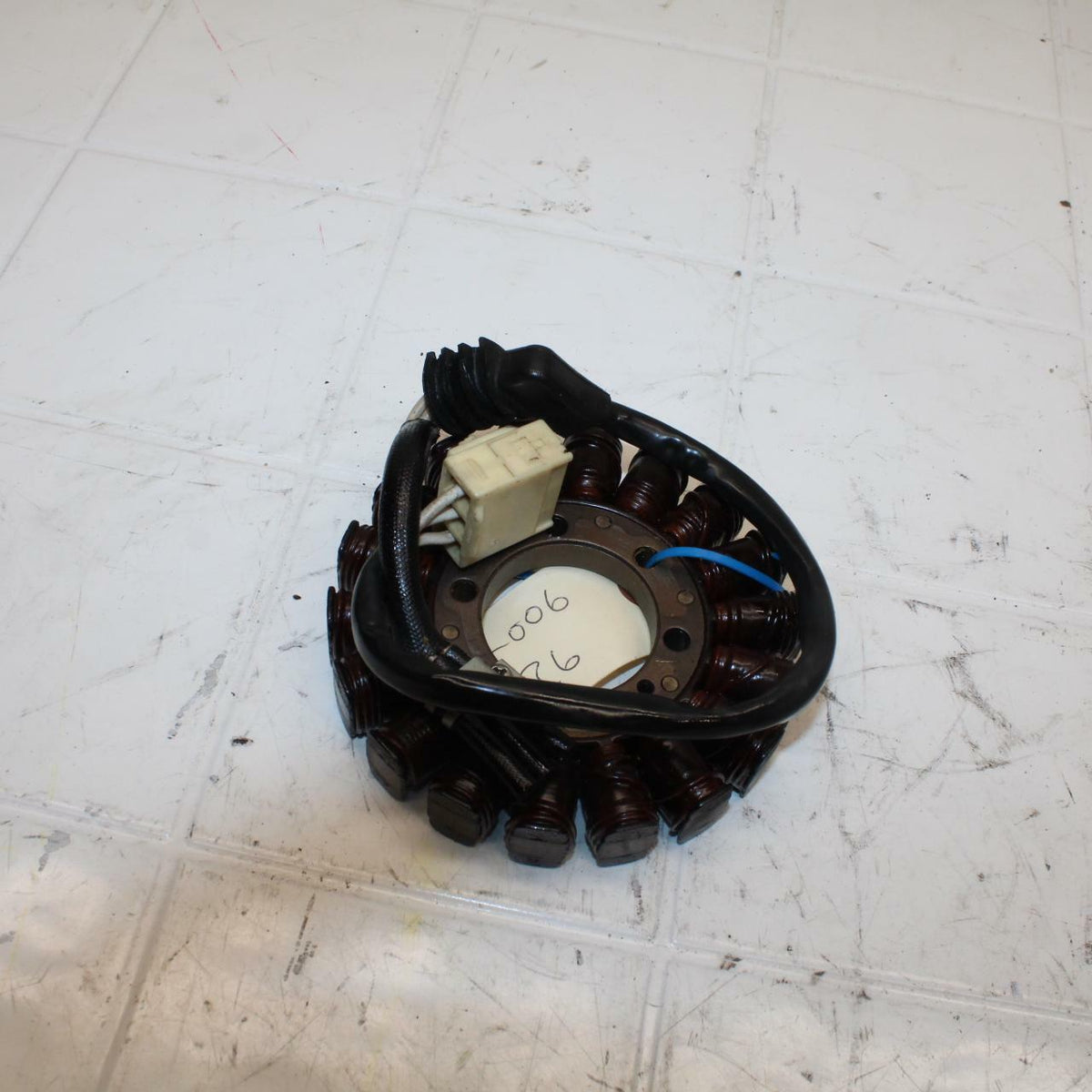 07 YAMAHA YZF R6 STATOR GENERATOR ALTERNATOR MAGNETO 2C0-81410-00-00 BB284 B
