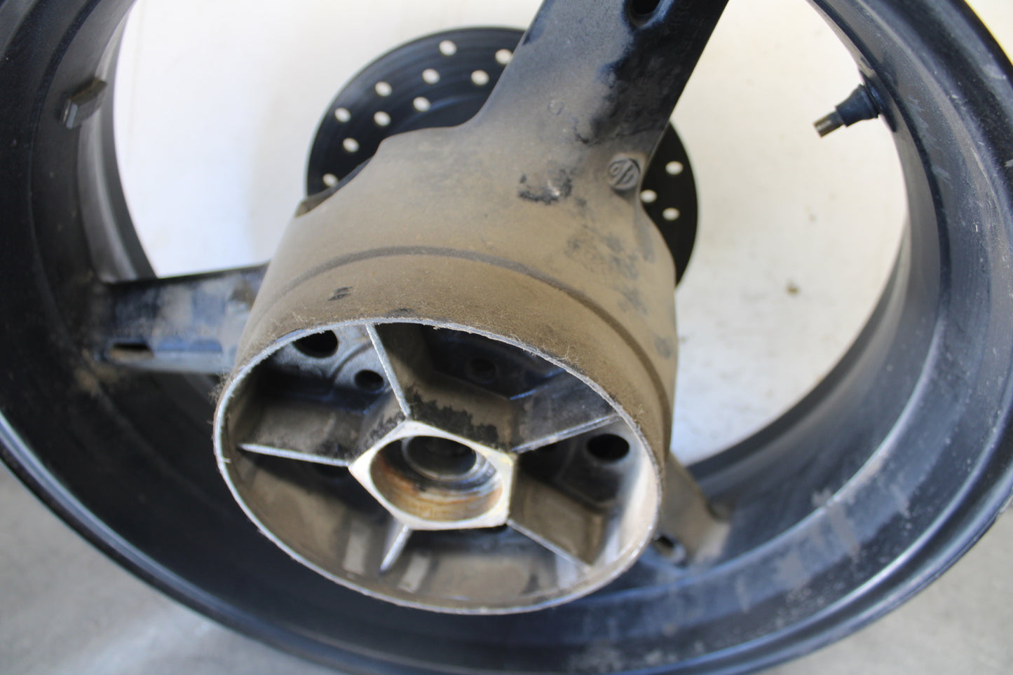 97-02 SUZUKI GSXR750 REAR WHEEL BACK RIM BB402