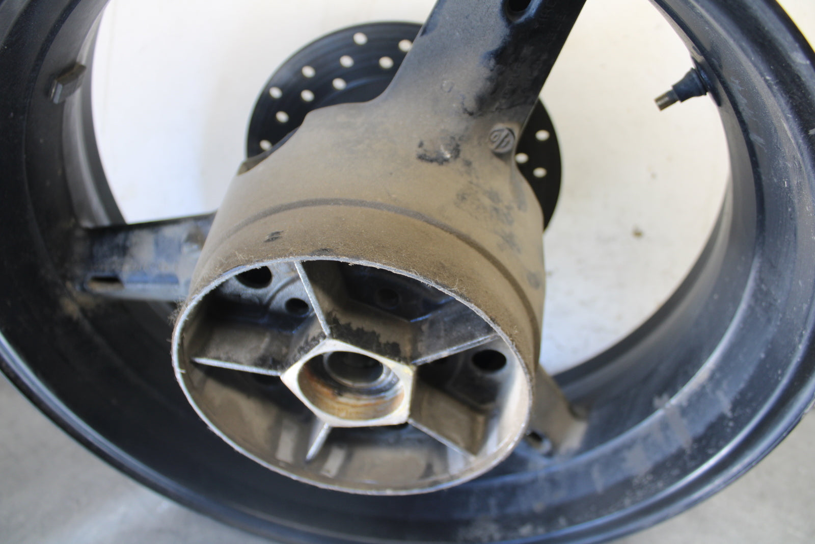 97-02 SUZUKI GSXR750 REAR WHEEL BACK RIM BB402