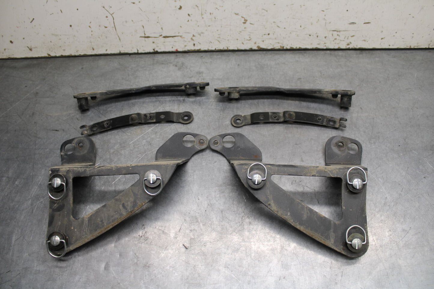 16-17 KAWASAKI VULCAN S 650 EN650 ABS SADDLEBAG MOUNTING BRACKET MOUNT  BB731