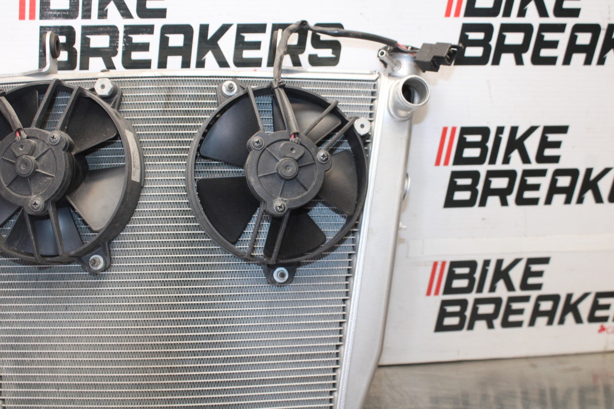 16 APRILIA TUONO V4 1100 ENGINE RADIATOR MOTOR COOLER COOLING RADIATER BB905