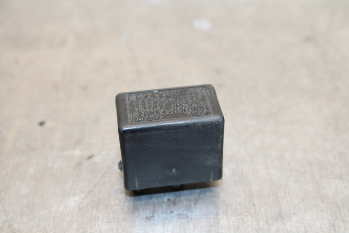 03 SUZUKI SV650S TURN SIGNAL BLINKER RELAY FLASHER SWITCH BB130