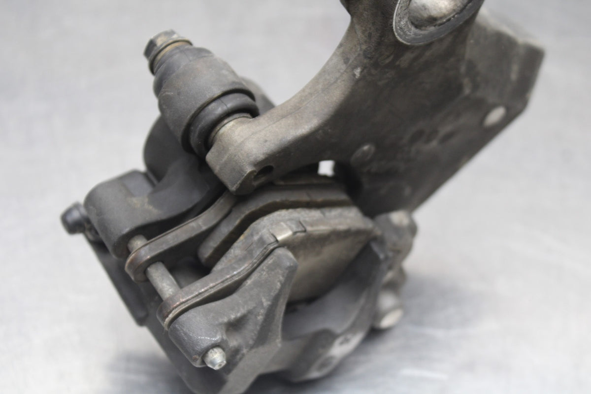08-16 YAMAHA YZF R6 REAR BACK BRAKE CALIPER W MOUNT BRACKET BB798