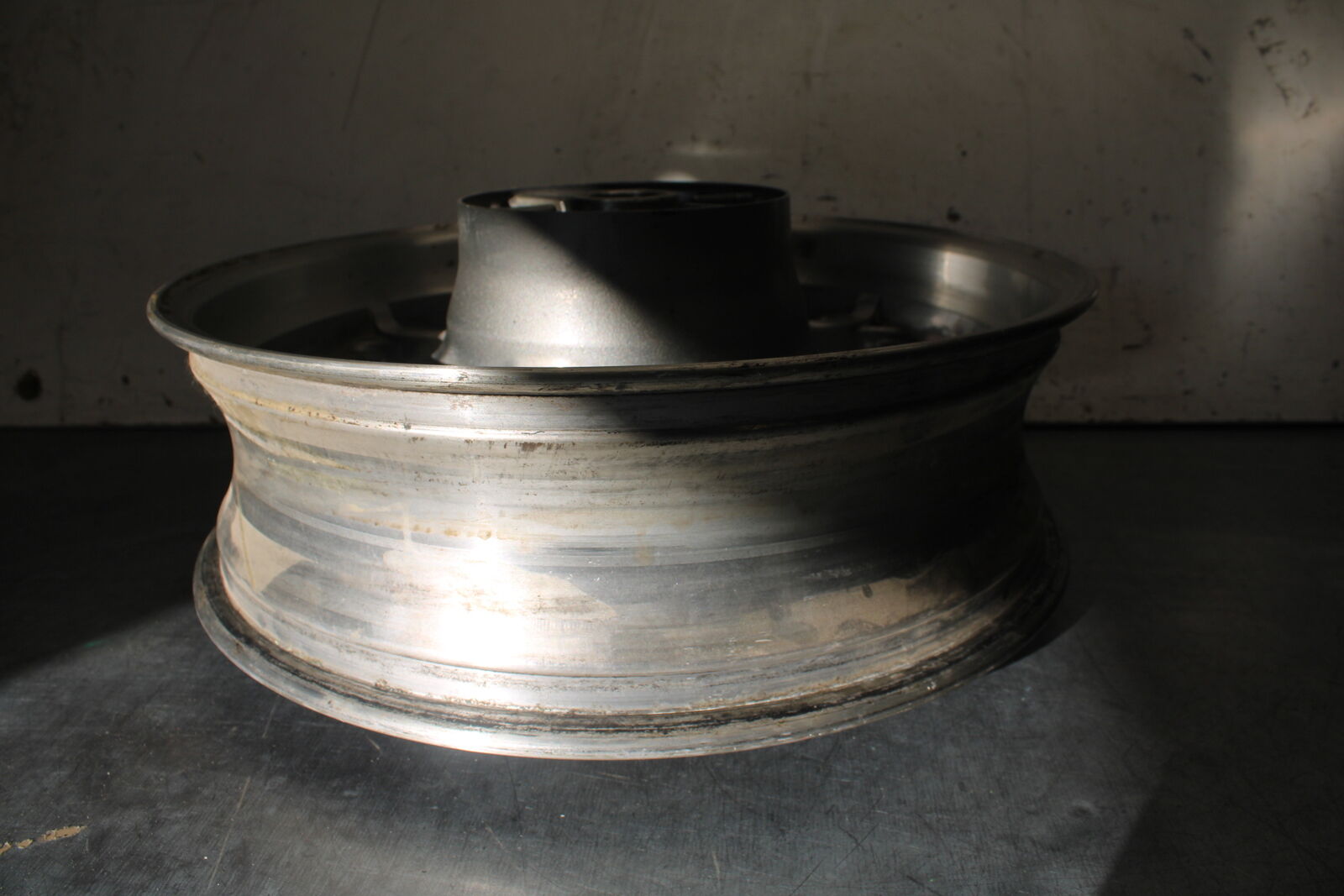 07-08 YAMAHA V STAR 1300 REAR WHEEL BACK RIM BB134