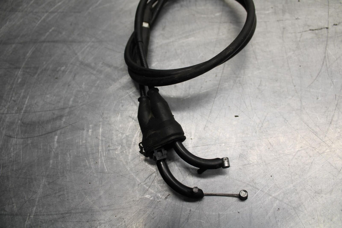 09-14 YAMAHA YZF R1 THROTTLE CABLES LINES 14B-26302-01-00 BB471
