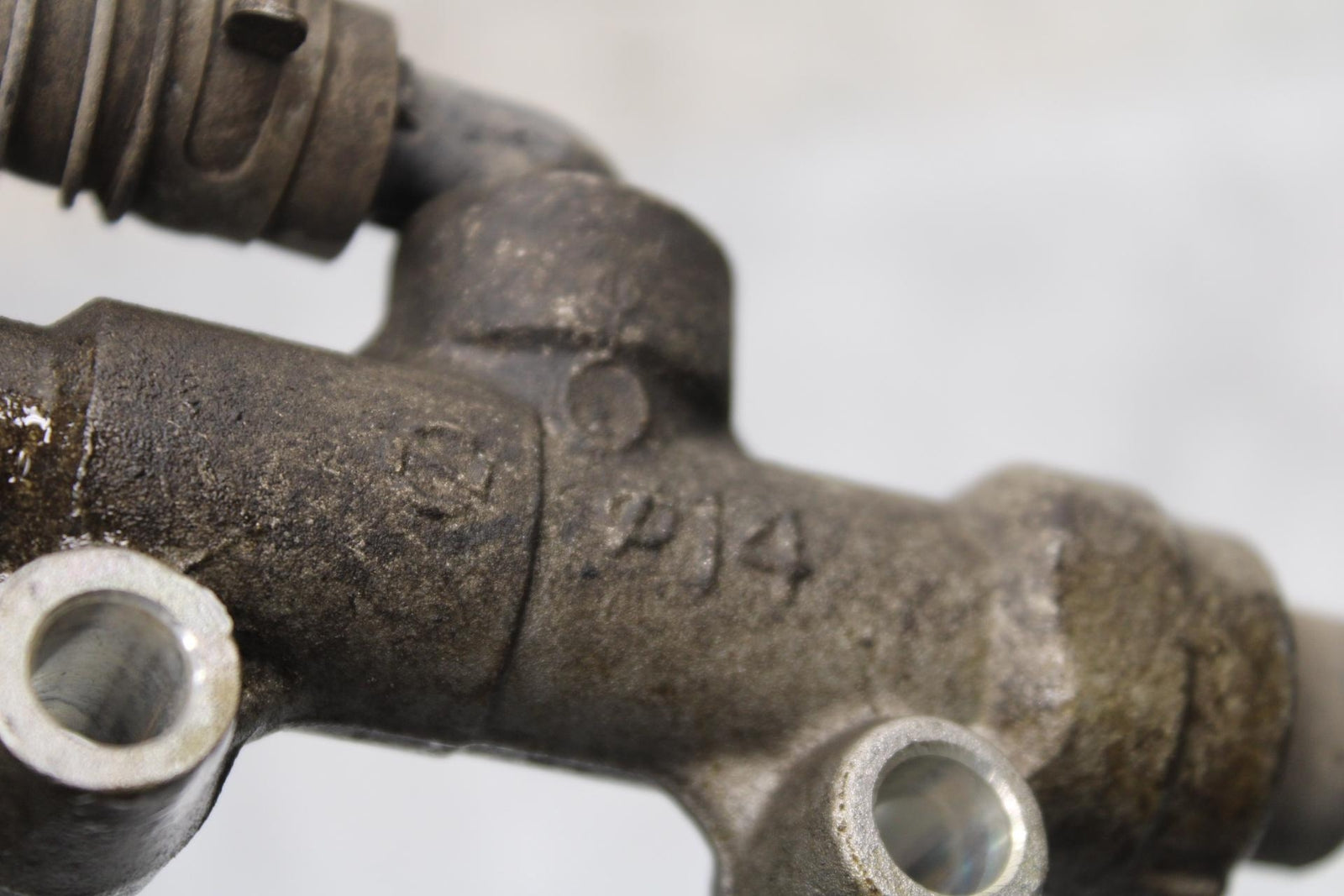 00-01 KAWASAKI ZZR600 REAR BACK BRAKE MASTER CYLINDER W RESERVOIR BB568