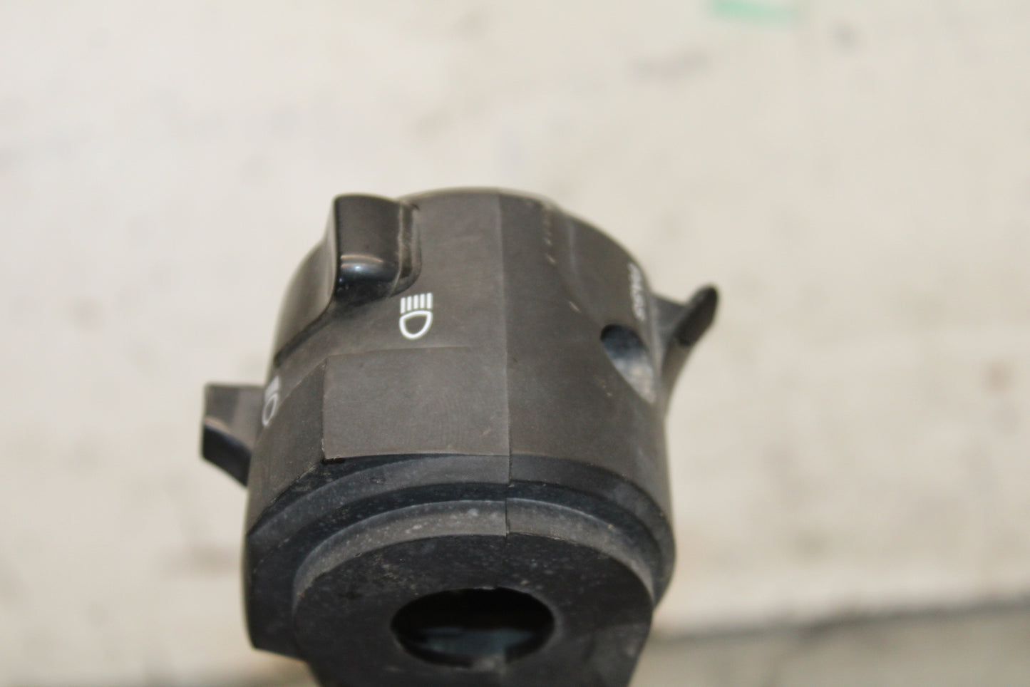 19-22 KAWASAKI Z400 LEFT CLIP ON HANDLE HORN SIGNALS SWITCH SWITCHES BB708