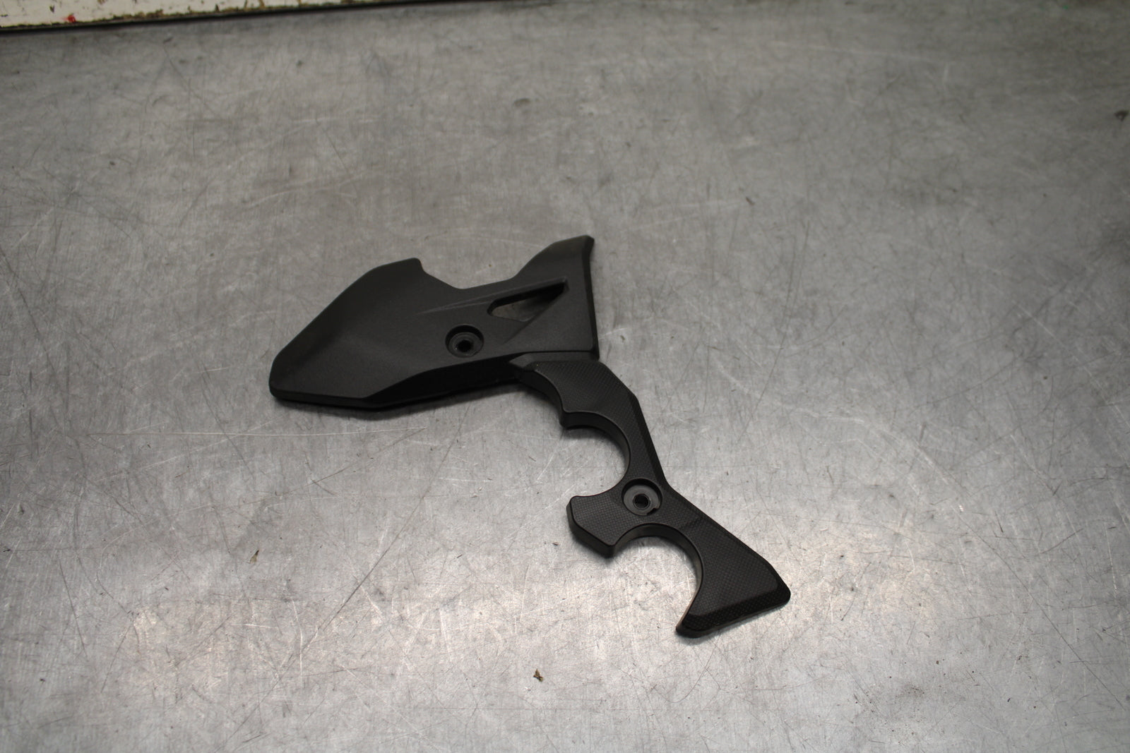 24 KAWASAKI NINJA 500 ABS RIGHT FRAME/ REARSET SIDE COVER COWL PANEL TRIM BB730